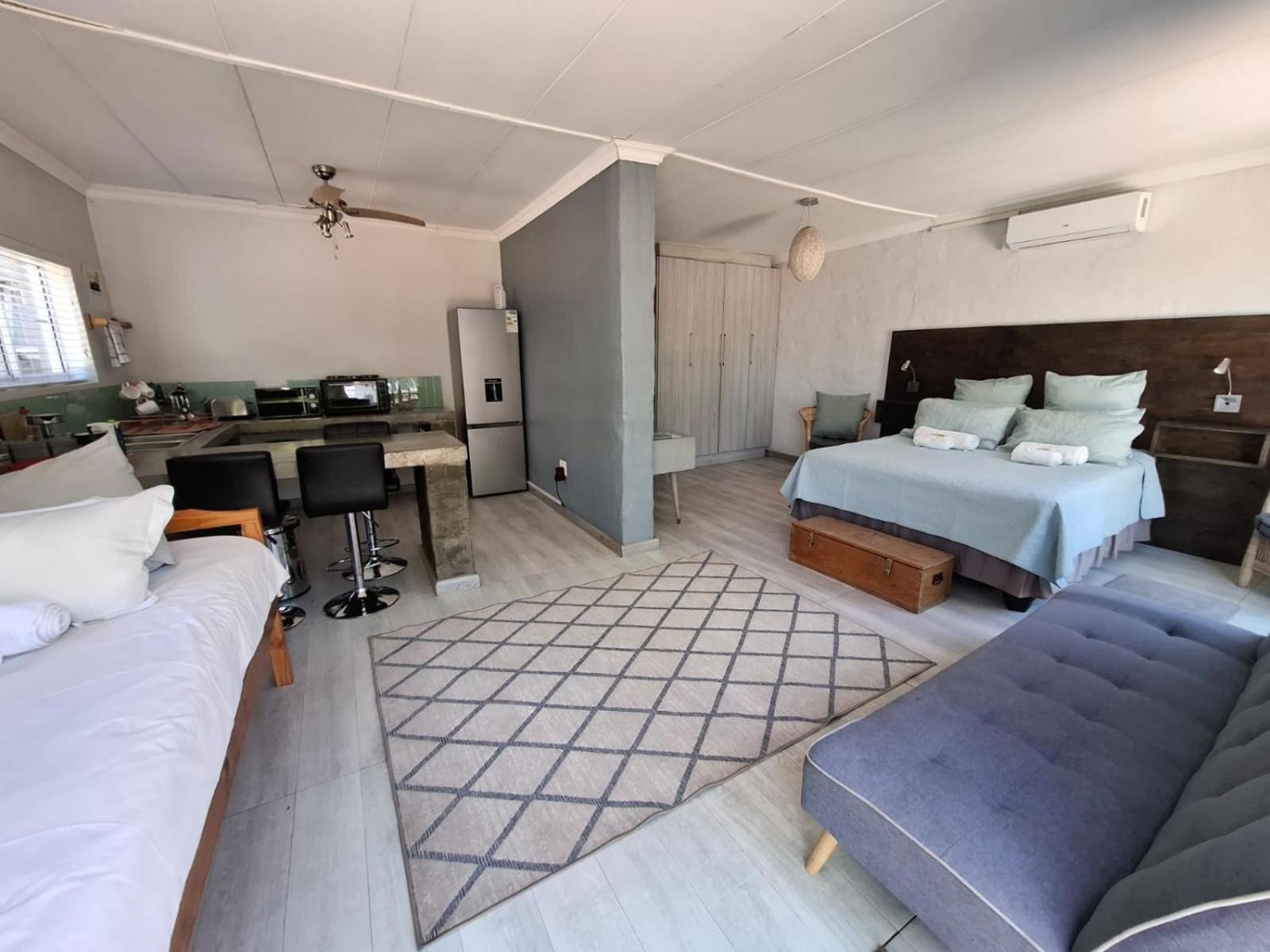 Emmaus Apartment Bloemfontein Bagian luar foto
